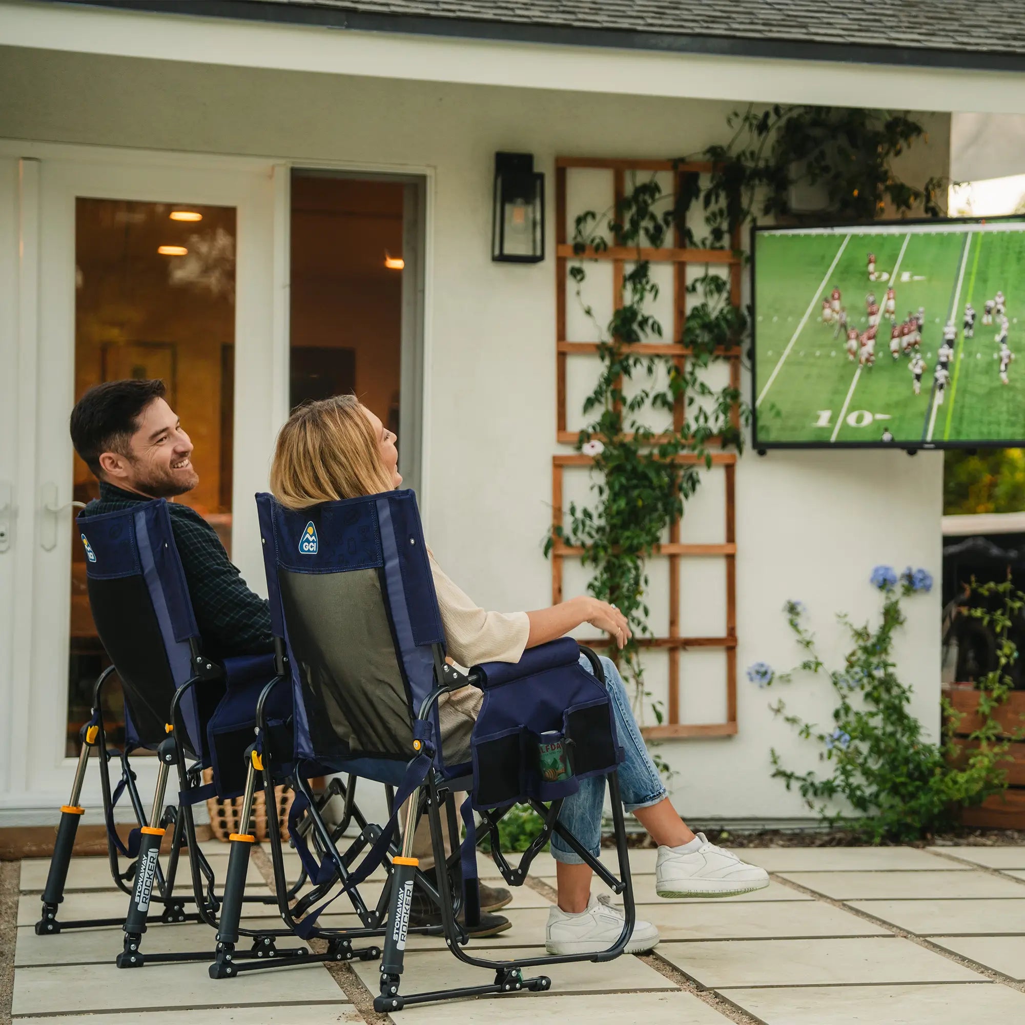 Luxury Camp Stowaway Rocker - Choice 794 - RoadTrip Rocker Smooth Motion Camp Chair Detail
